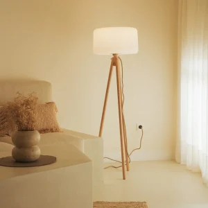 CANDEEIRO DE PÉ DE DESIGN COM PERNAS DE MADEIRA CHLOE 140 | USO INTERIOR