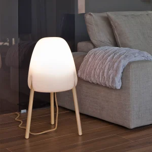 CANDEEIRO DE PÉ DE DESIGN COM PERNAS DE MADEIRA ROCKET 70 | USO INTERIOR